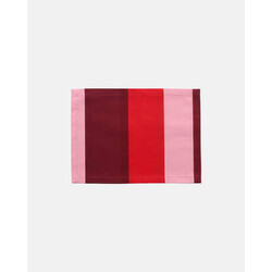 marimekko hennika fabric placemat 31x42 cm. red-pink-burgundy