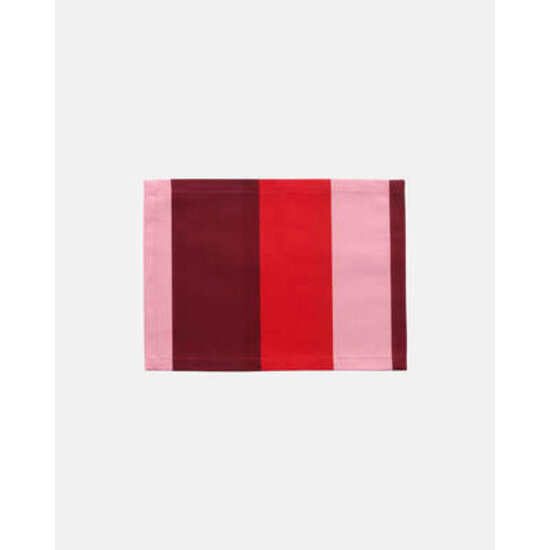 Marimekko marimekko hennika fabric placemat 31x42 cm. red-pink-burgundy