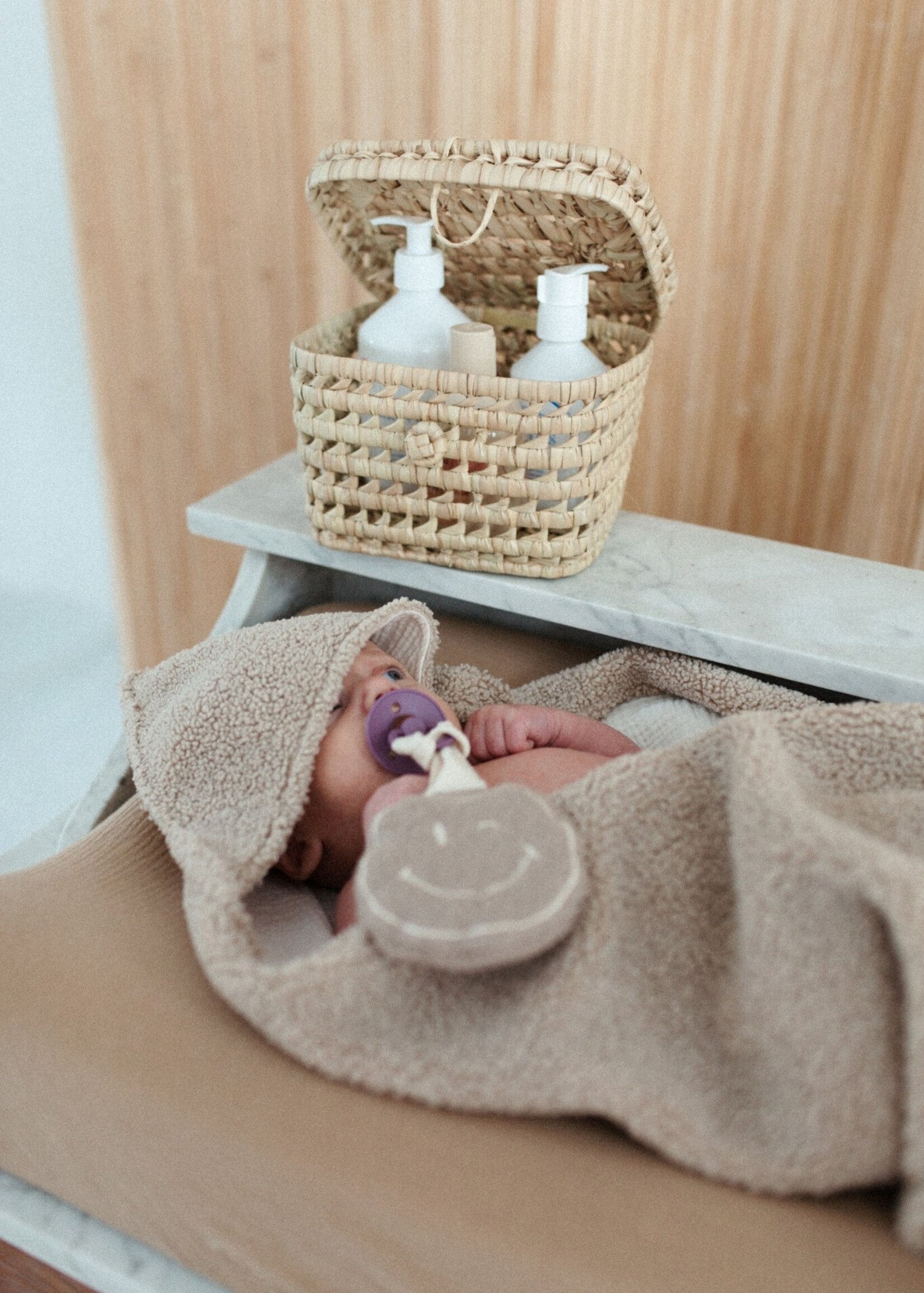 Atelier Pomme Cosy teddy hooded blanket beige - Atelier Pomme