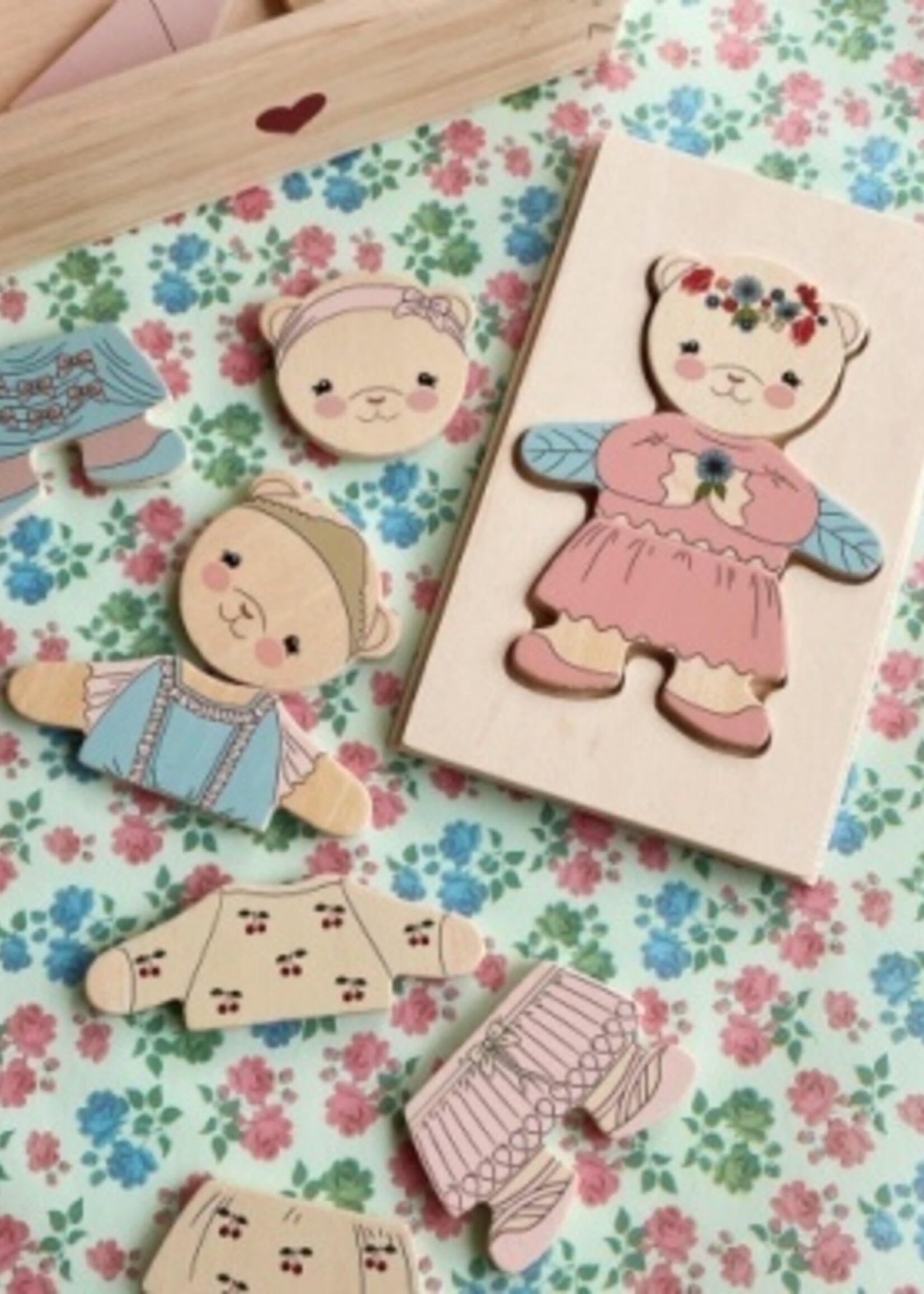 Konges Slojd Wooden teddy dress up puzz | Dusty pink - Konges slojd