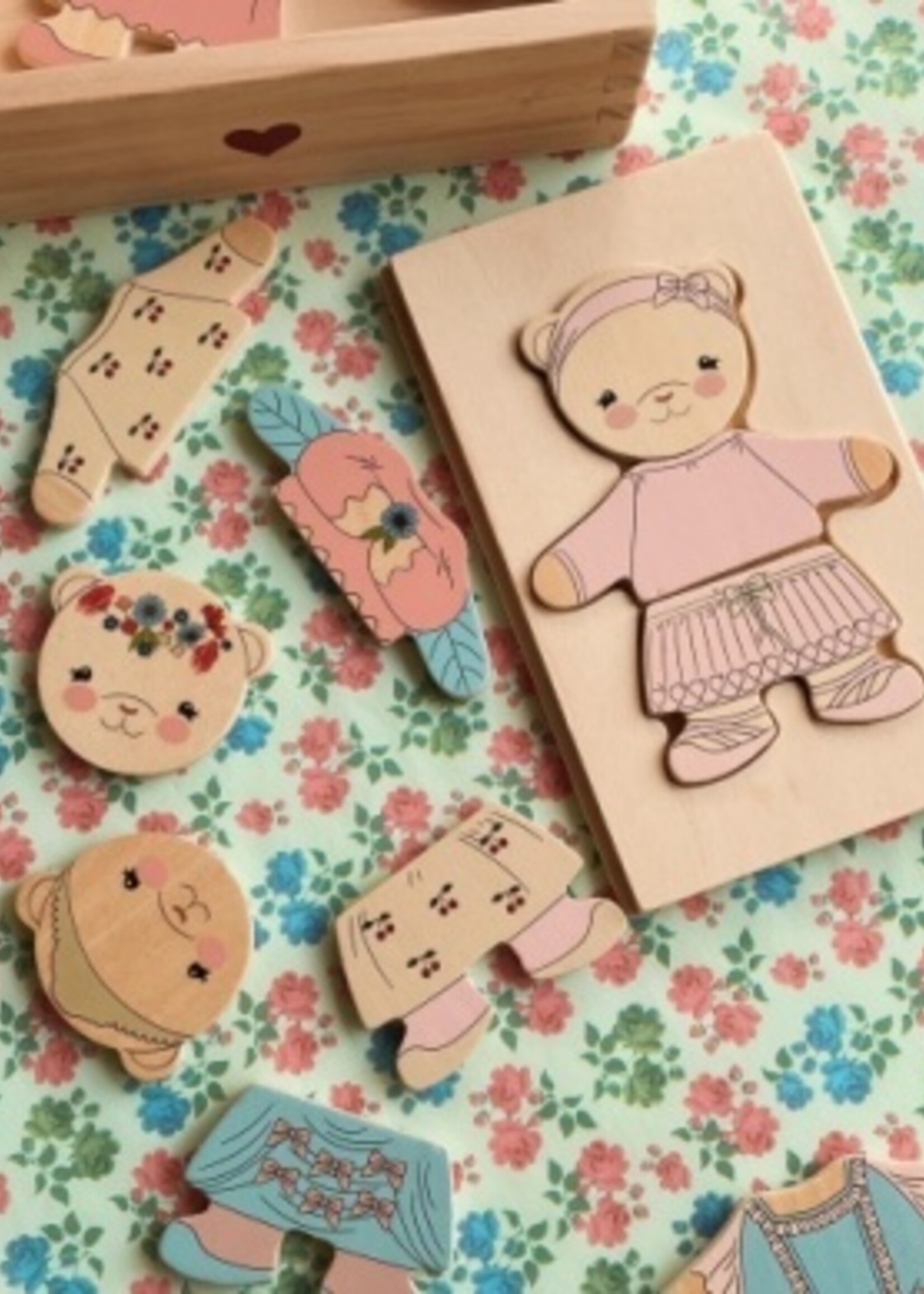 Konges Slojd Wooden teddy dress up puzz | Dusty pink - Konges slojd
