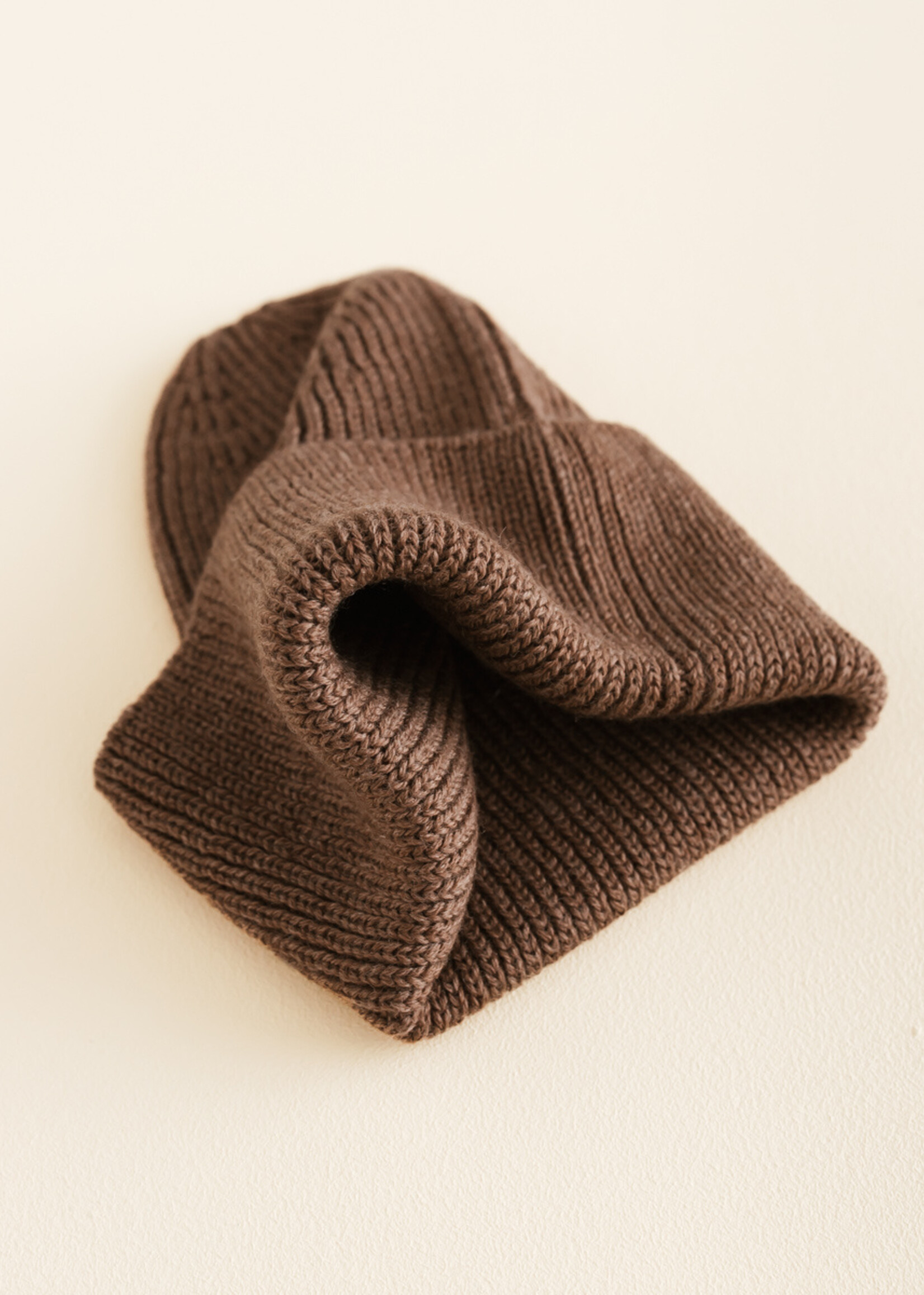 HVID Beanie Fonzie kids Mocha - Hvid