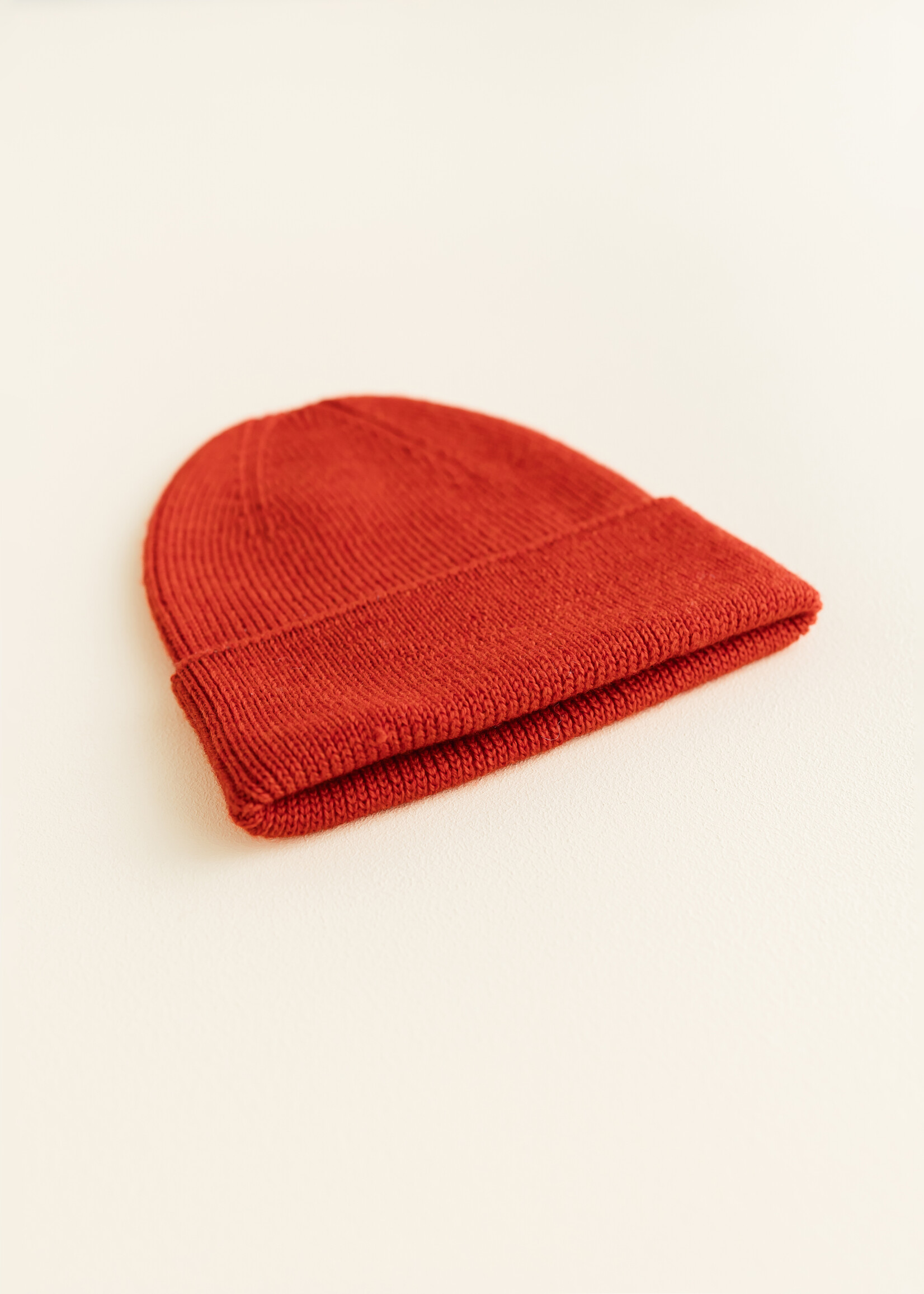 HVID Beanie Fonzie newborn Red (0-6 mnd) - Hvid