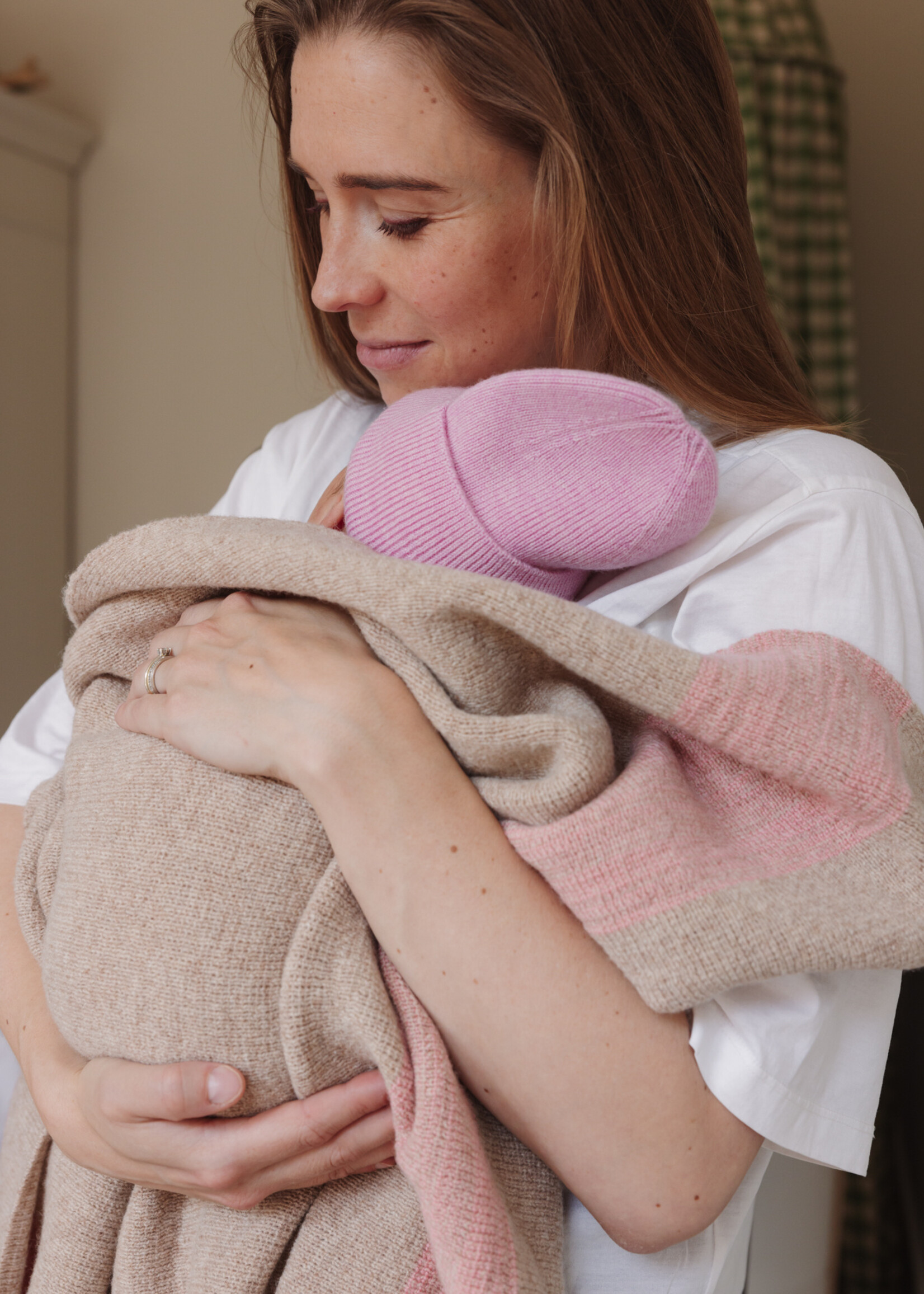 HVID Beanie Fonzie newborn Cotton candy (0-6 mnd) - Hvid