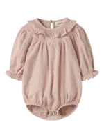 Lil Atelier Dembe LS loose romper | Peach whip - Lil Atelier