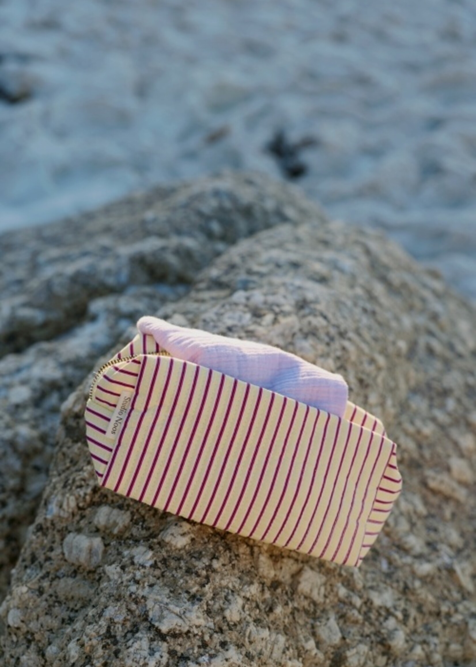Studio Noos Butter yellow striped poplin pouch - Studio Noos