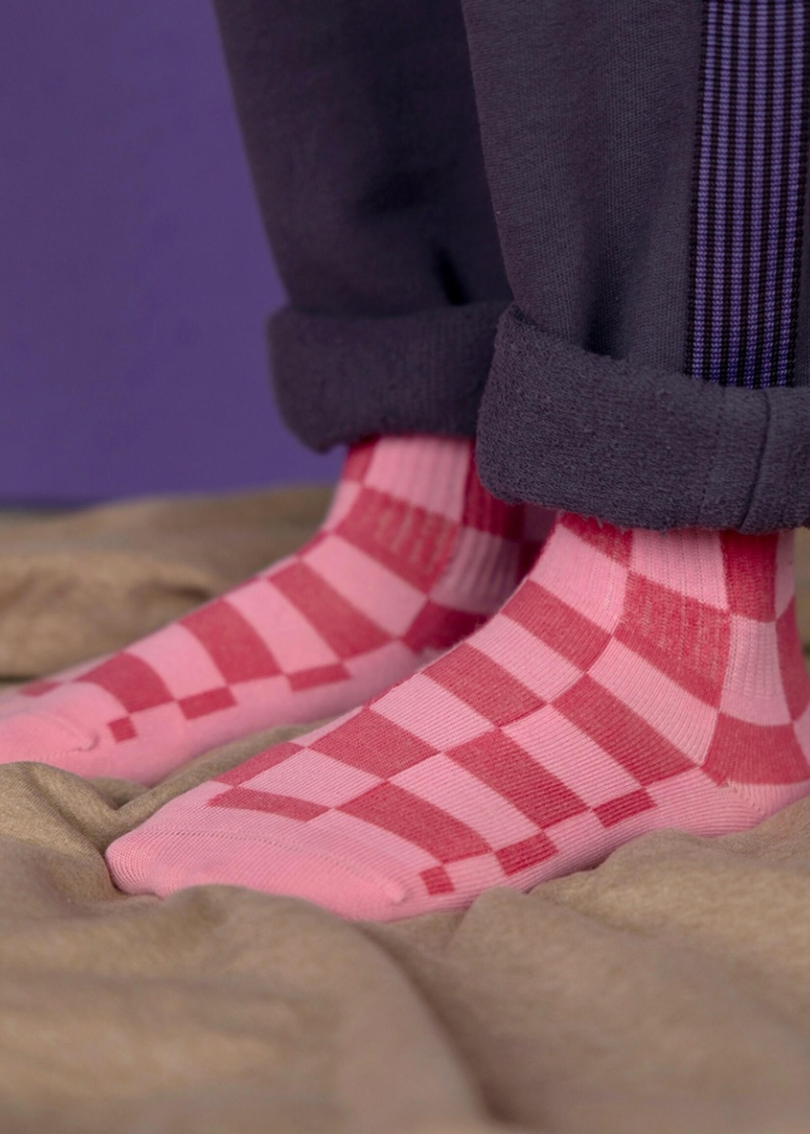 Nixnut Checkered socks Cherry - Nixnut