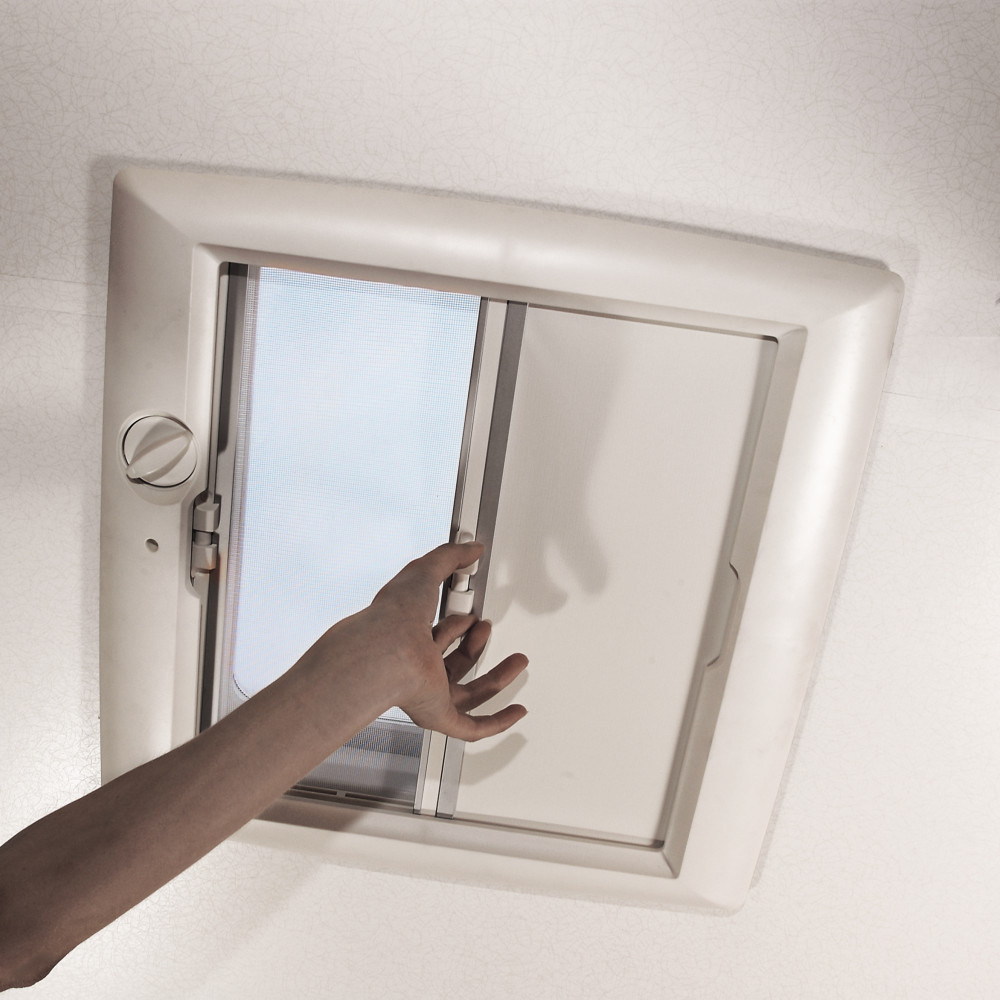 Thule Vent 12V Translucent 40x40cm Thule Vent 12V Translucent 40x40cm