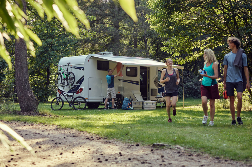 Thule 5200 12V 400 Wit-Mystic Grey Thule 5200 12V 400 Wit-Mystic Grey