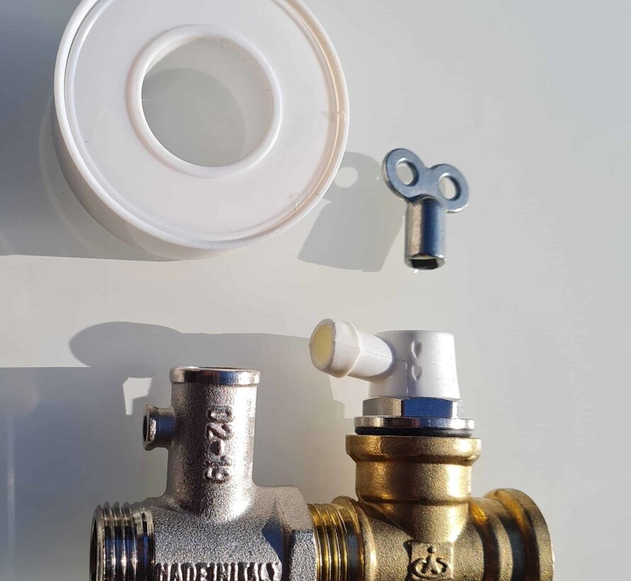 Set de vidange 15 mm - Convient pour chauffe-eau électrique - placez d'abord le kit de vidange sur le chauffe-eau - puis la combinaison d'entrée