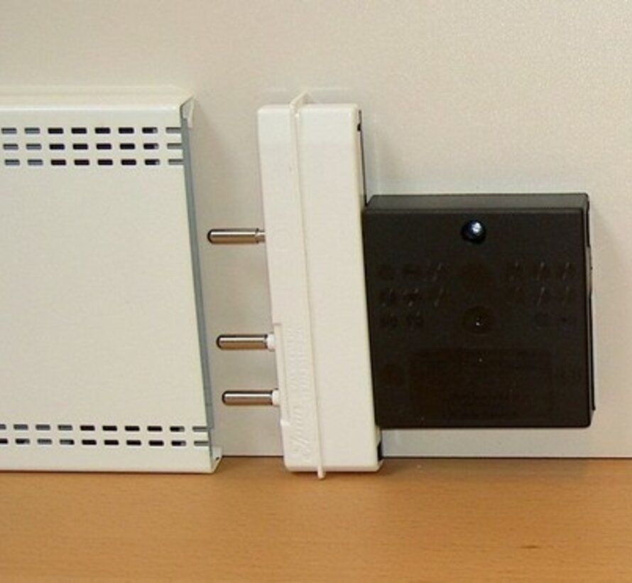 Elpan K – verbindingsstekker verbindt de panelen aan elkaar middels een aansluitkabel