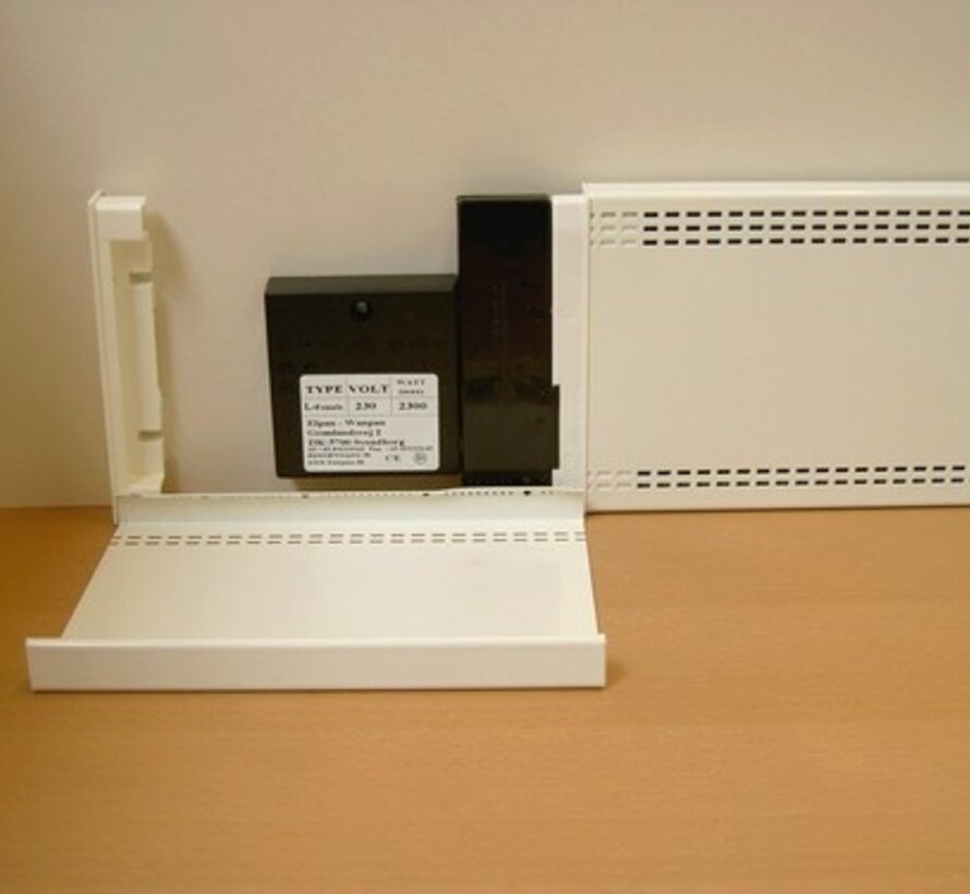 L'boîte de connexion Elpan  (L) est conçue pour alimenter l'Elpan en électricité.