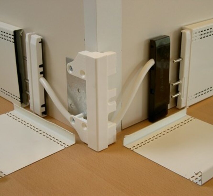 N- Angle de connexion extérieur. Montage à exclure à un angle droit, utiliser sinon un flexible.