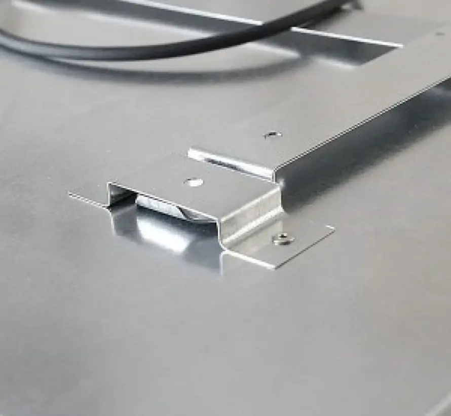 Geschikt voor inbouw in een systeem plafond- Ecosun infraroodpaneel in 300 en 600 watt