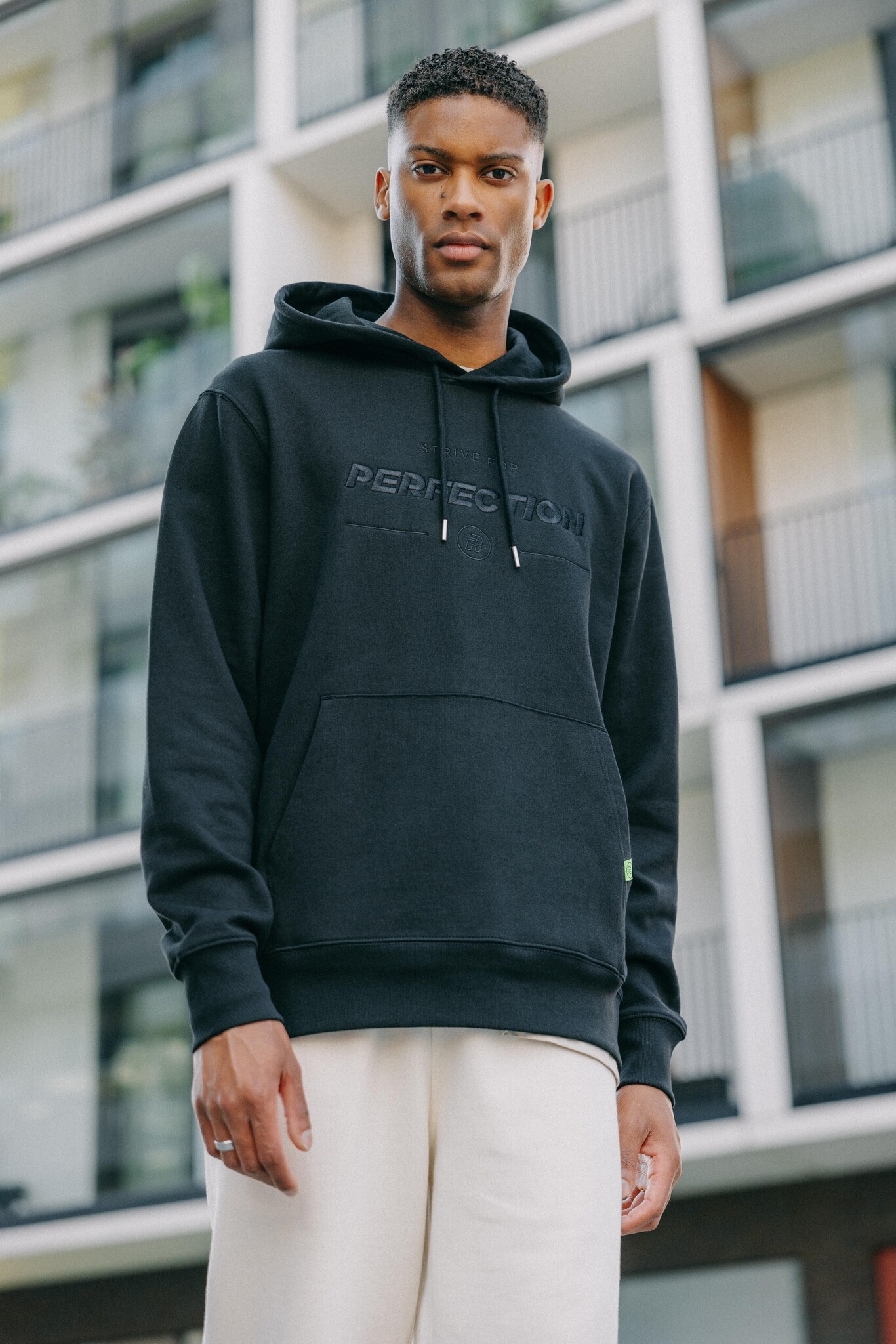 R.EV STRIVE FOR PERFECTION HOODIE BLACK