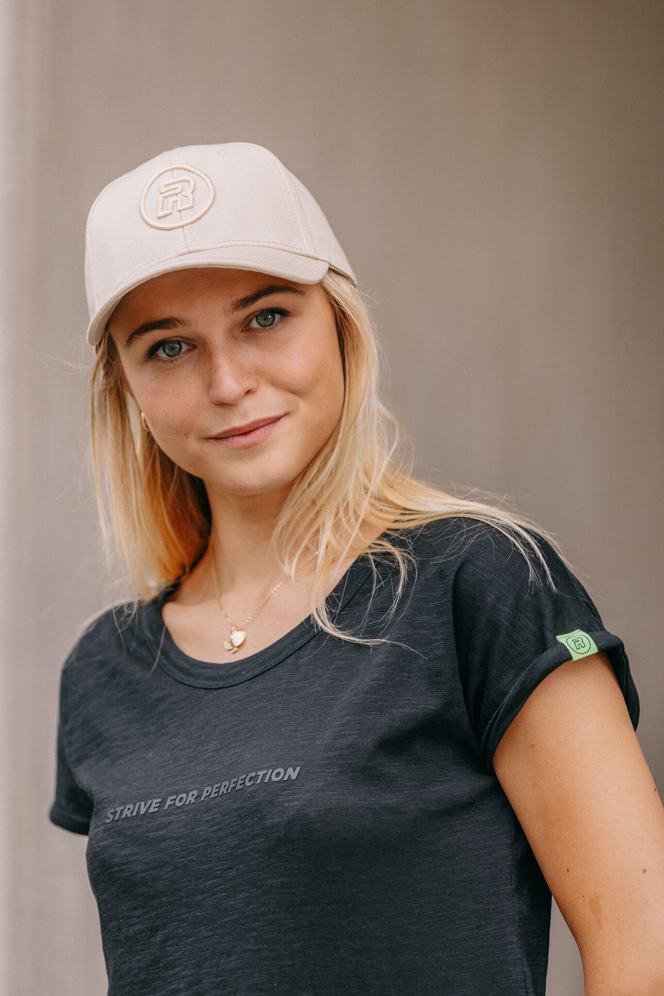 R.EV STRIVE FOR PERFECTION T-SHIRT BLACK (ROUNDER)