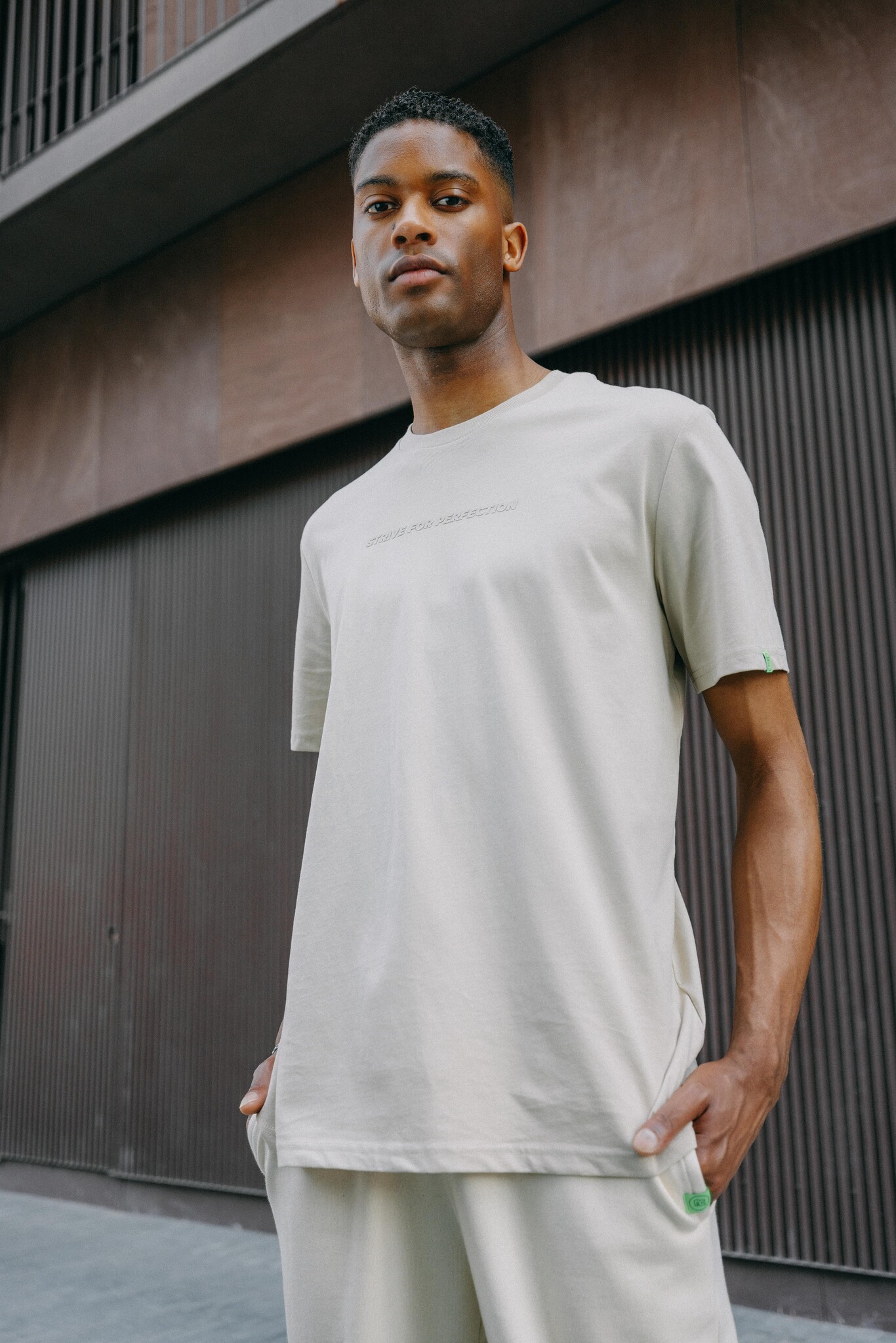 R.EV STRIVE FOR PERFECTION T-SHIRT DESERT DUST