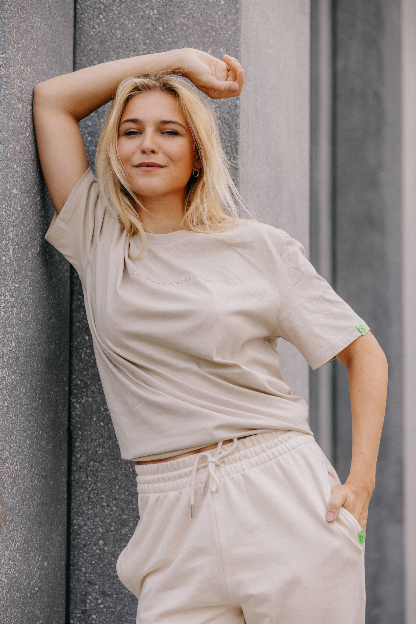 R.EV STRIVE FOR PERFECTION T-SHIRT DESERT DUST