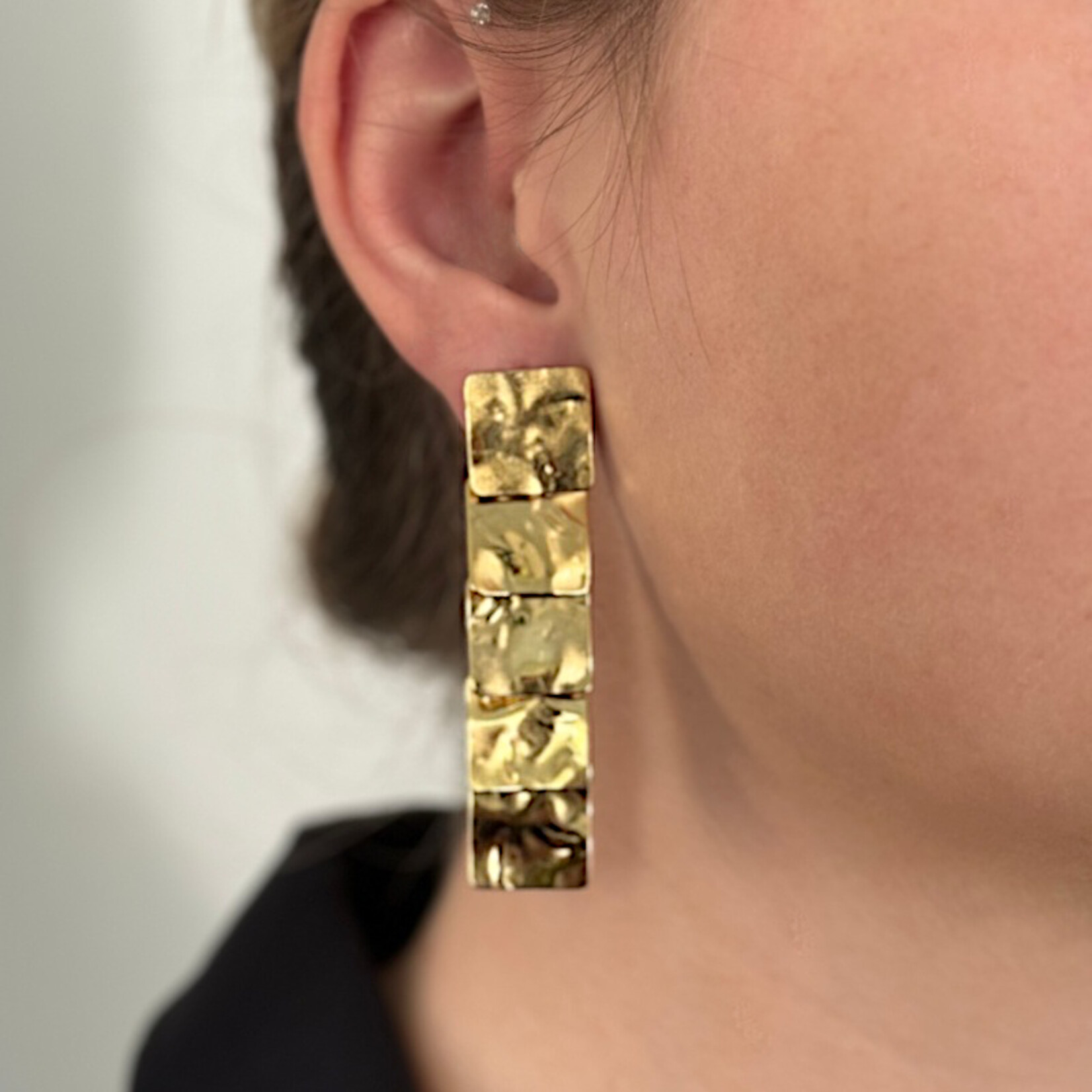 Carriez Stainless steel goudkleurige grote square statement oorstekers