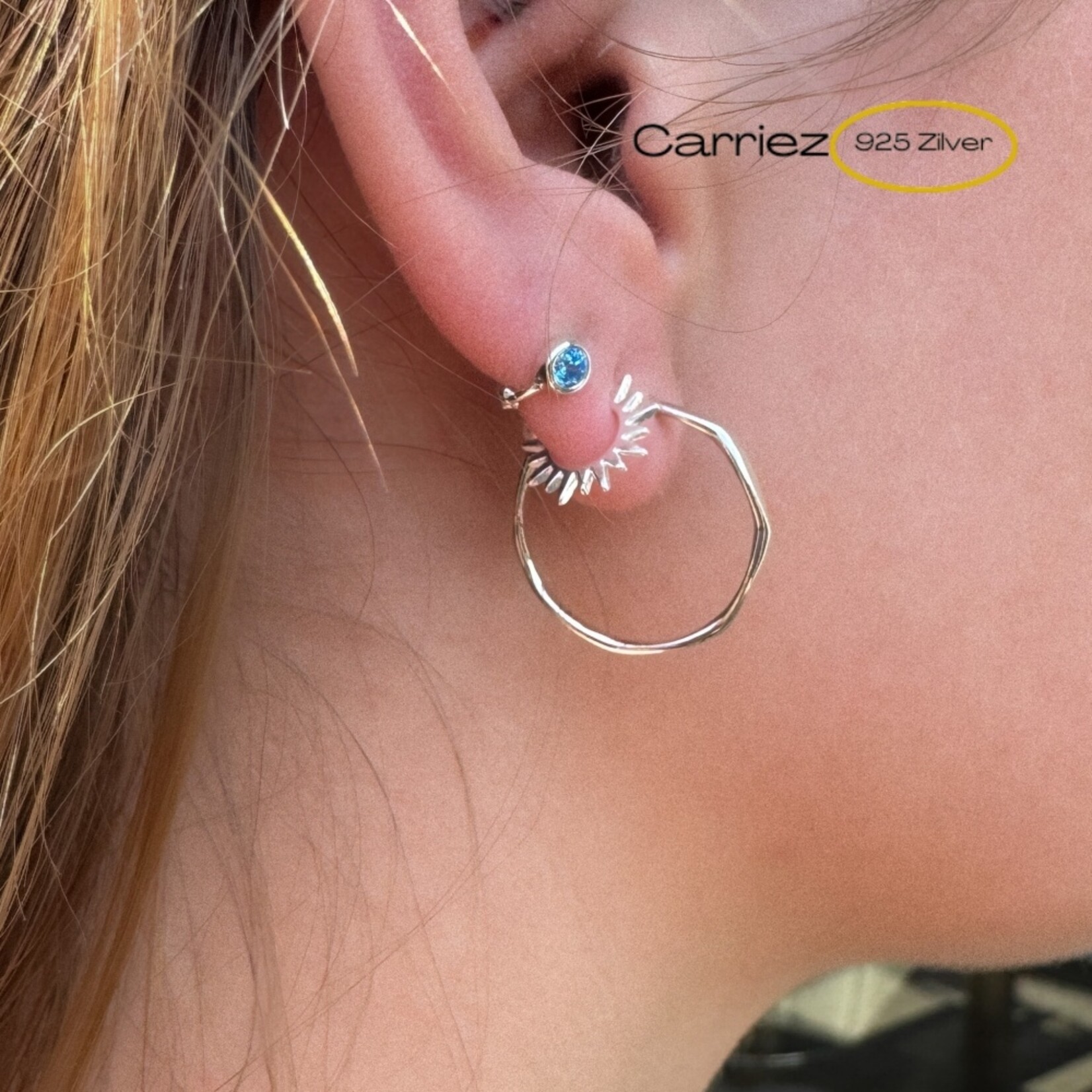 Carriez Mini huggie oorringen blauw of zwarte cz - 925 zilver