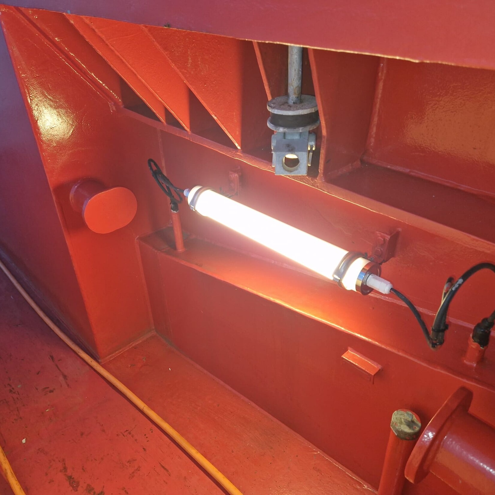 LUMESTRA - IP69K LED ARMATUUR 120CM - HIGH RESISTANCE - 40 WATT - 5000K - WATERDICHT - OPBOUW