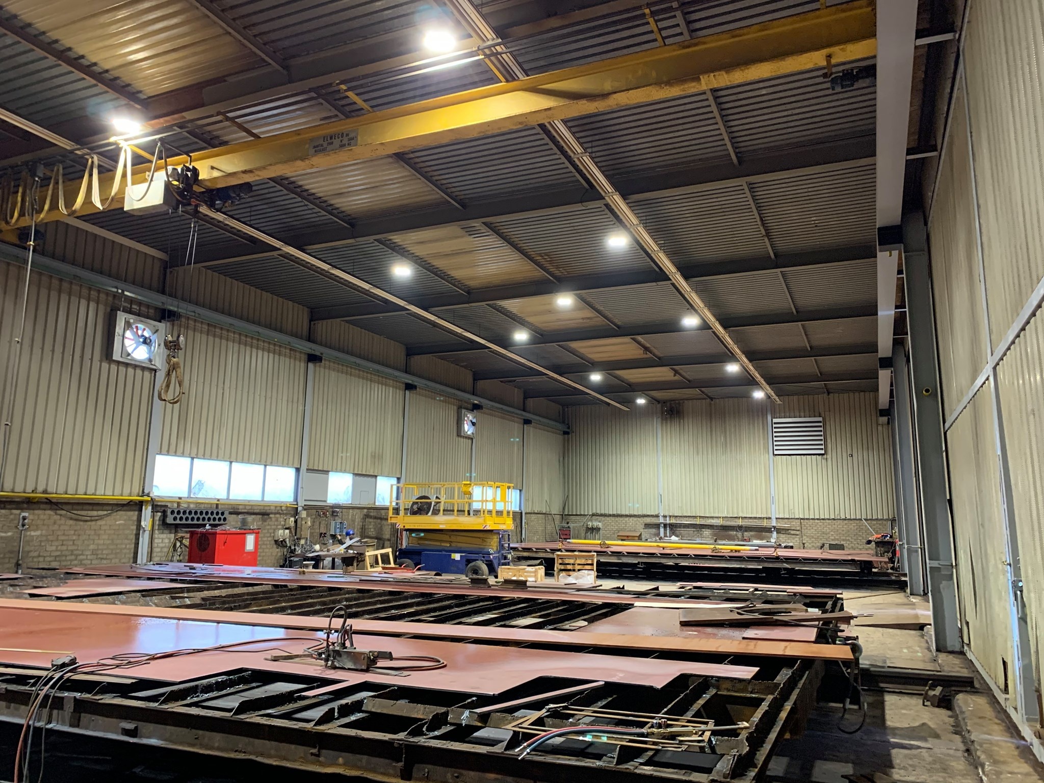 Verlichting voor binnenvaart en industrie: één oplossing voor zware werkomgevingen