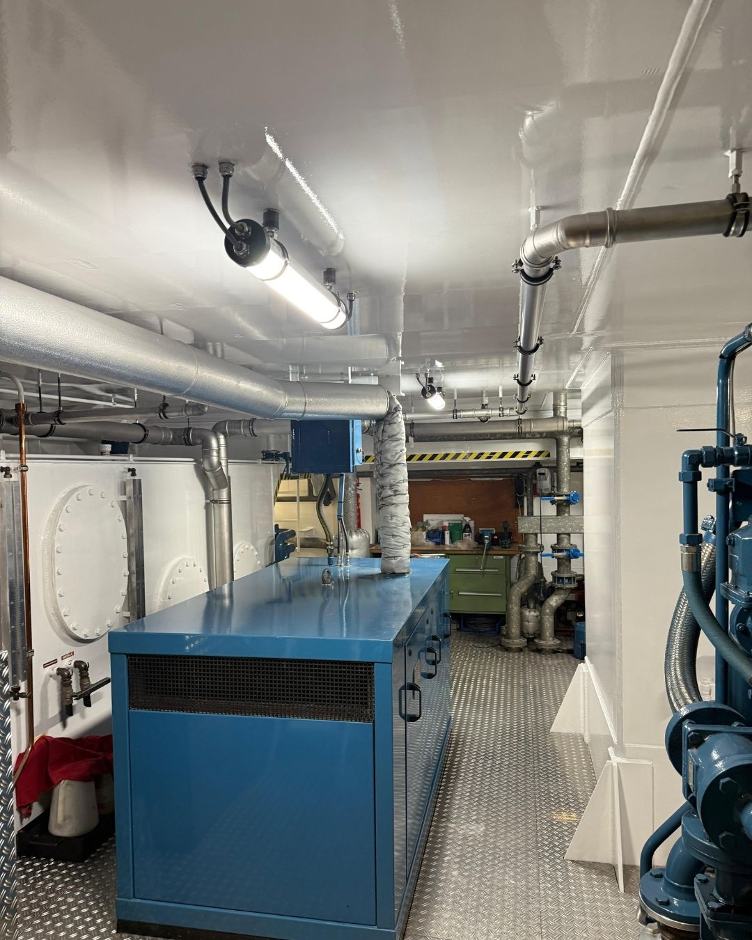 Waarom installateurs kiezen voor een specialist in scheepvaartverlichting 