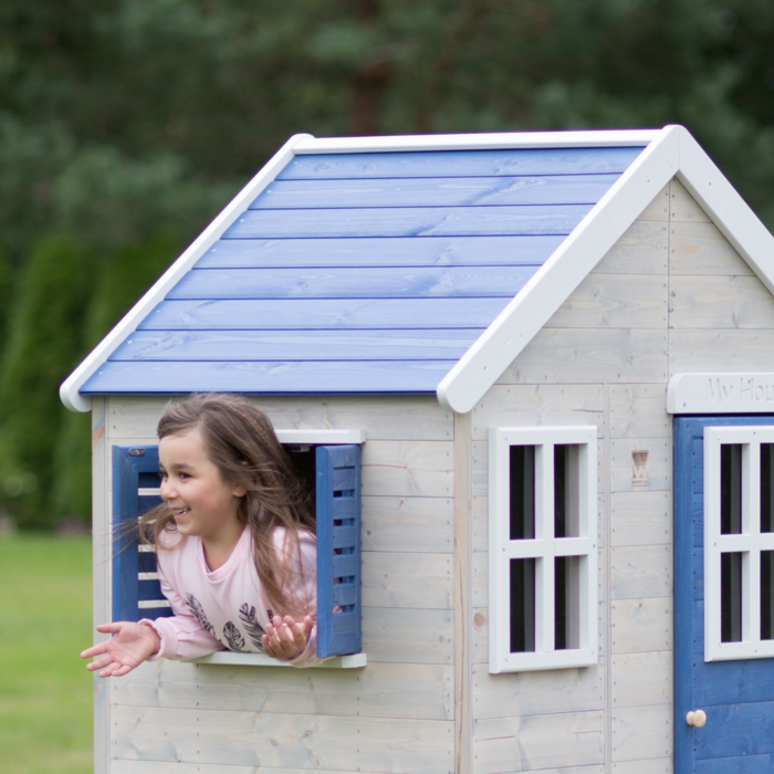 Speelhuis hout op platform met glijbaan | blauw