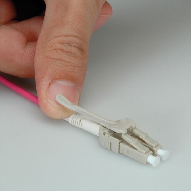 Low Loss LC Duplex Optical Fiber Patch kabel met quick release klem - Multi Mode OM4 - paars / LSZH - 3 meter