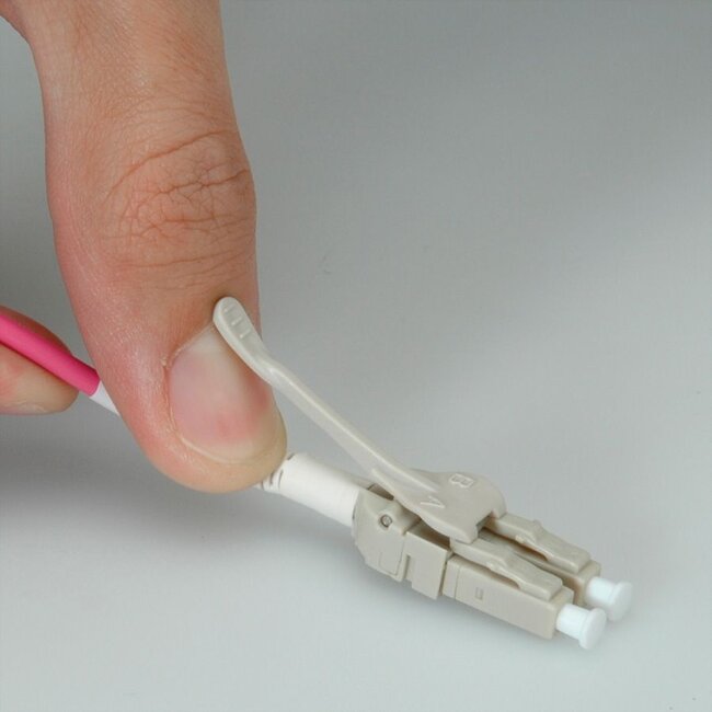 Low Loss LC Duplex Optical Fiber Patch kabel met quick release klem - Multi Mode OM4 - paars / LSZH - 10 meter