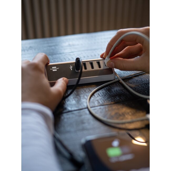 Brennenstuhl Estilo thuislader met 1x USB-C PD en 4x USB-A - 24W / wit