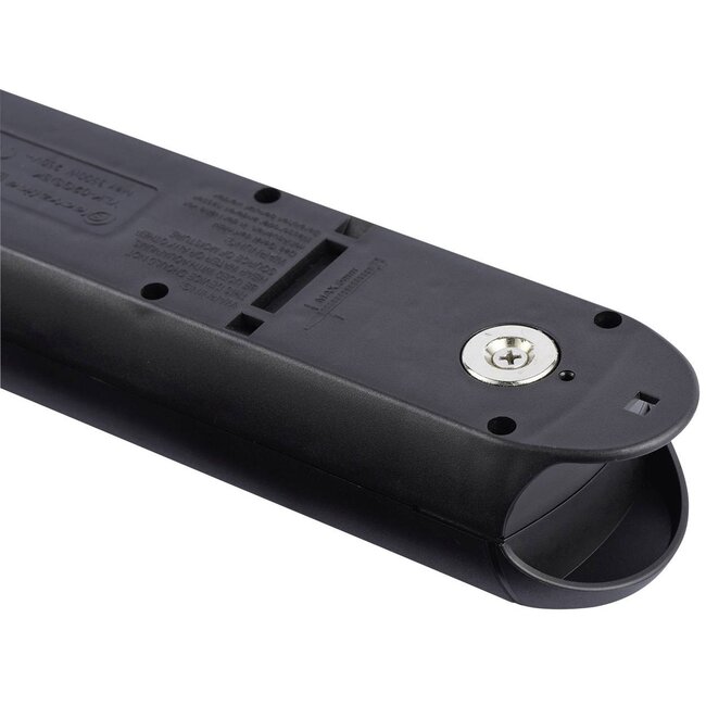 Stekkerdoos met 5 contacten, schakelaar en magneetbevestiging / zwart - 2 meter