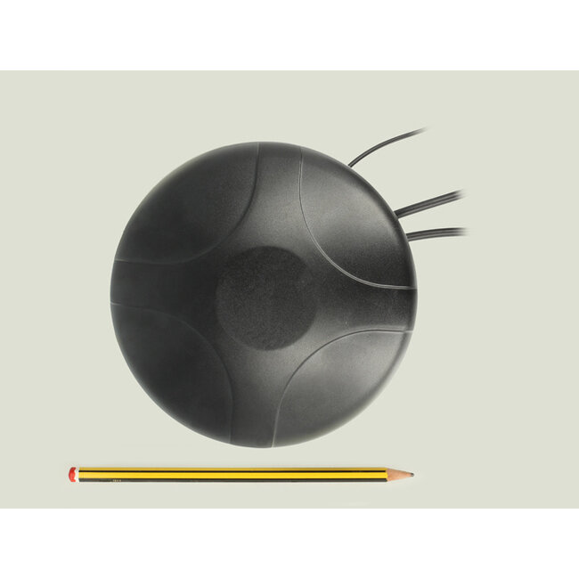 Delock Multiband LTE UMTS GSM GPS Antenna 3 x SMA male omnidirectional roof mount black outdoor