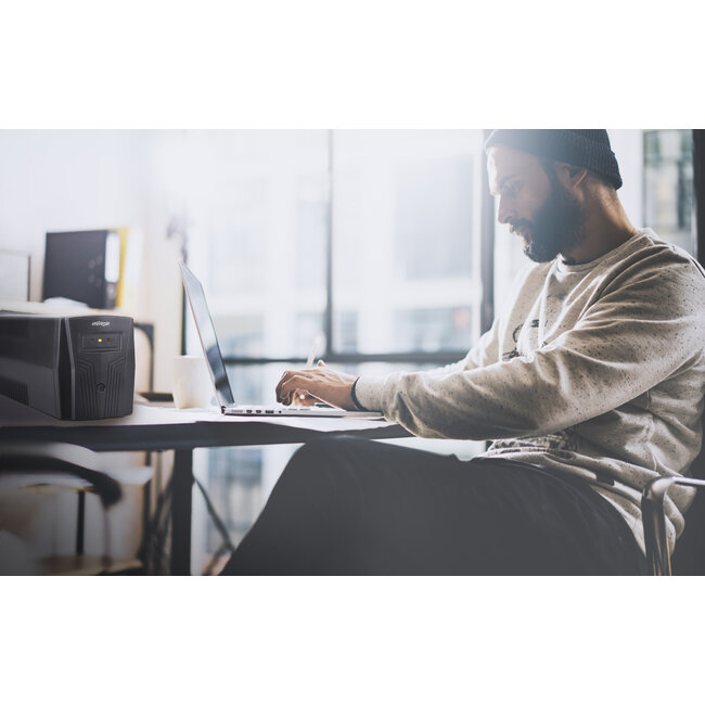 UPS met AVR -  650 VA