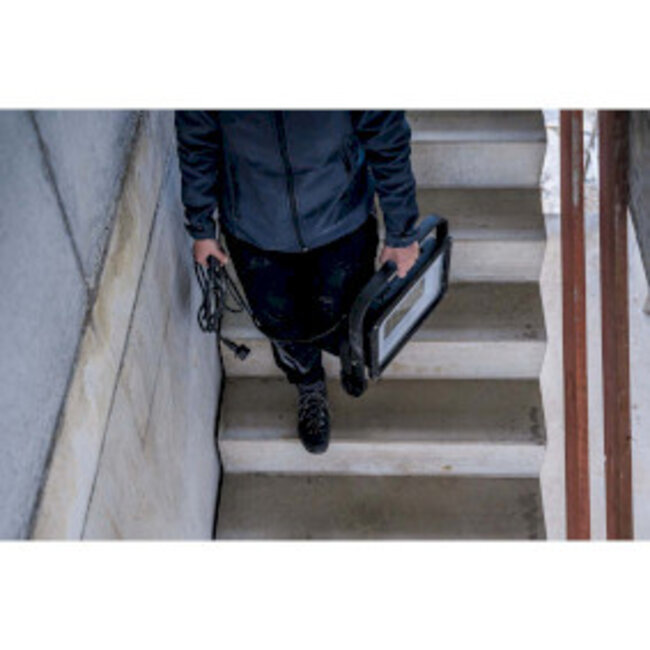 Mobiele LED bouwlamp JARO 20060 M / LED werklamp 150W voor buiten (LED schijnwerper met 5m kabel, LED noodverlichting met 17500lm gemaakt van hoogwaardig aluminium, dimbaar, IP65)