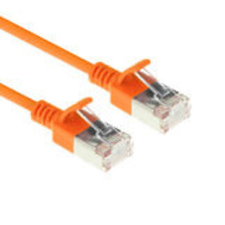 ACT ACT Oranje 0,25 meter LSZH U/FTP CAT6A datacenter slimline patchkabel snagless met RJ45 connectoren
