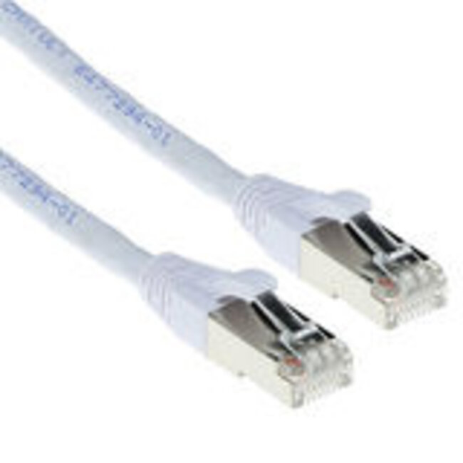 ACT Witte 0,5 meter SFTP CAT6A patchkabel snagless met RJ45 connectoren
