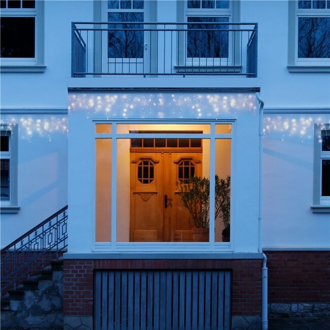 Goobay Icicle String Light with 400 LEDs