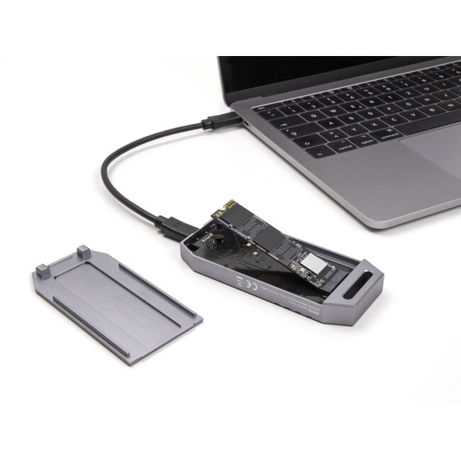 Delock M.2 NVMe SSD Enclosure USB 40 Gbps - tool free