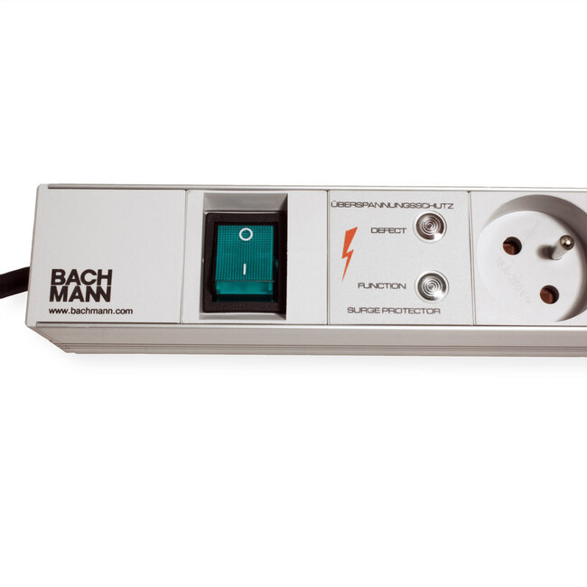 BACHMANN 1HE 7xUTE 1xSchakelaar 1xOverspannings beveiliging, 2 m
