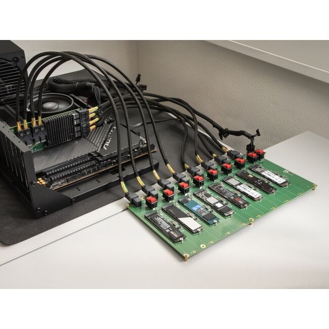 Delock M.2 Test Board for 8 x M.2 NVMe Key M SSD with SFF-8643 connector