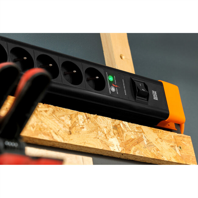 BACHMANN CONNECTUS 4xUTE, 1xSchalter 2,0m CEE7/7 Schwarz/Orange