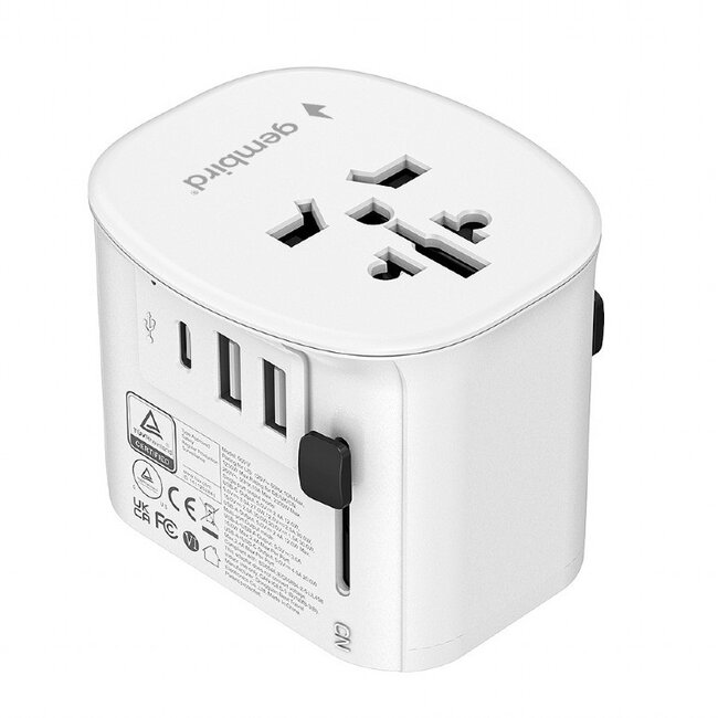 Gembird reisadapter met USB lader | 1x USB-C + 2x USB-A | 15,5W