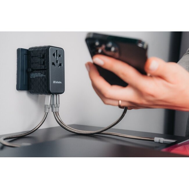 Verbatim CNT-02 universele reisadapter | 1x USB-A + 4x USB-C | 85W | GaN
