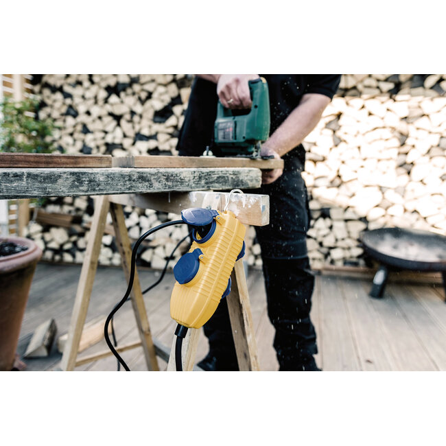 Brennenstuhl bouwplaats stekkerdoos | IP54 | FI-schakelaar | 4 contacten | geel | 5 meter