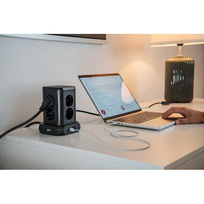 Brennenstuhl Socket Tower stekkerdoos | 8 contacten | 2x USB-A + 1x USB-C PD 20W | 2 meter