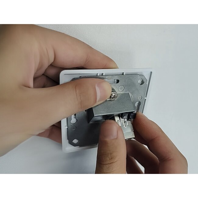 Delock Keystone Module coupler RJ45 jack to RJ45 jack Cat.6A with metal latch and clip shielded