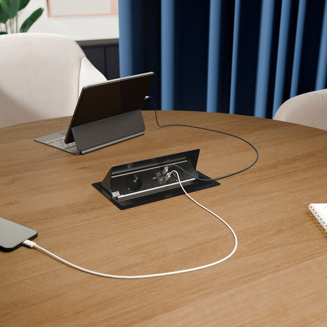 BACHMANN CONI 1xCEE7/3, 1xUSB C/C 45W 1xCM L=0,2m