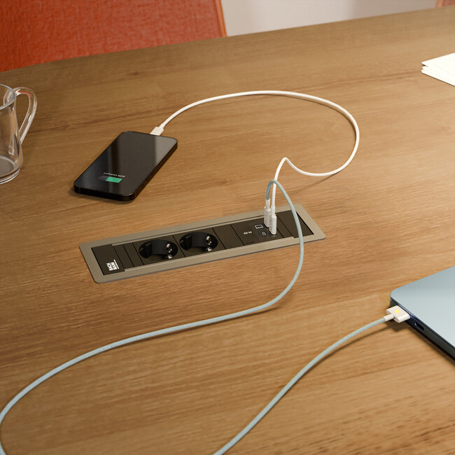 BACHMANN POWER FRAME 2xCEE7/3, 1xUSB C/C 65W L=0,2m