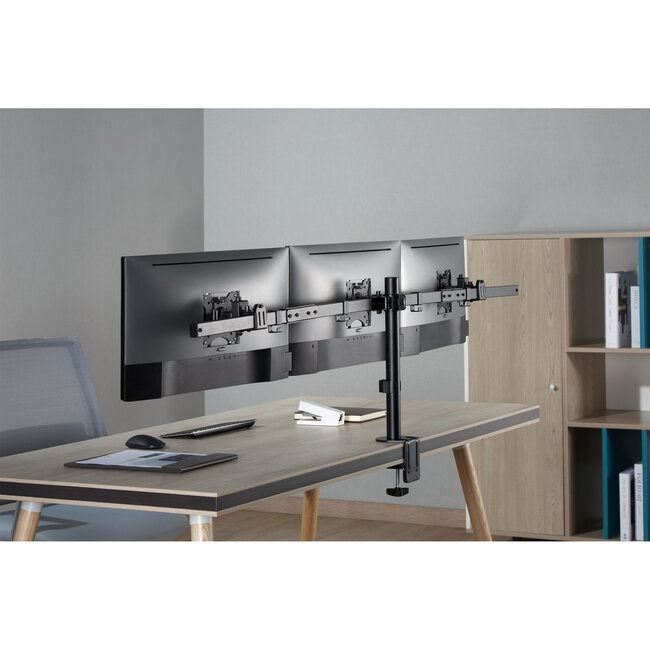 InLine® tafelbevestiging, voor 3x LCD/LED-scherm tot 81cm (32"), max. 7kg